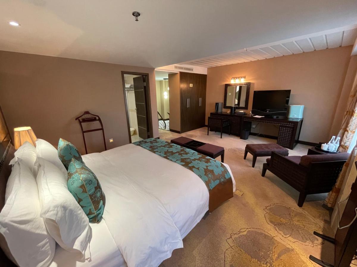 Weiselect Wanghu Hotel Kunming Zewnętrze zdjęcie