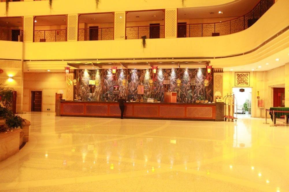 Weiselect Wanghu Hotel Kunming Zewnętrze zdjęcie